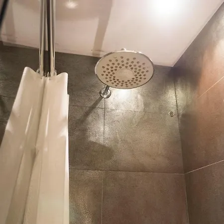 Les Chambres De Amelie לינה וארוחת בוקר
