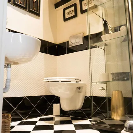 לינה וארוחת בוקר Les Chambres De Amelie *