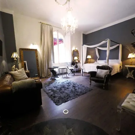 לינה וארוחת בוקר Les Chambres De Amelie *