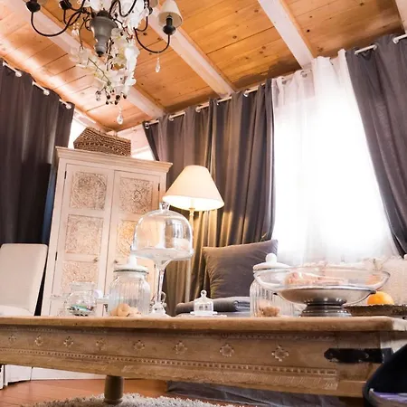 לינה וארוחת בוקר Les Chambres De Amelie