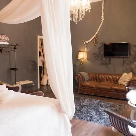 Les Chambres De Amelie Bed and breakfast Bolonia