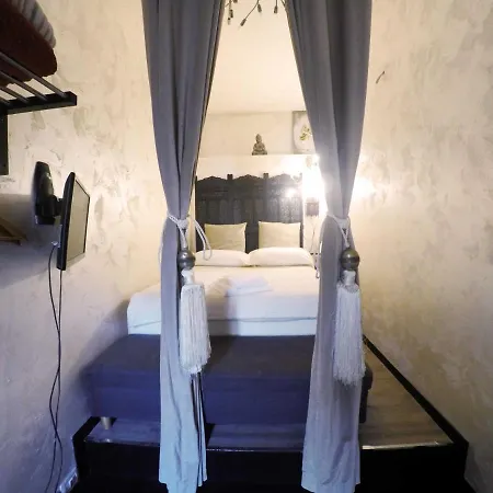 Les Chambres De Amelie * Bologna